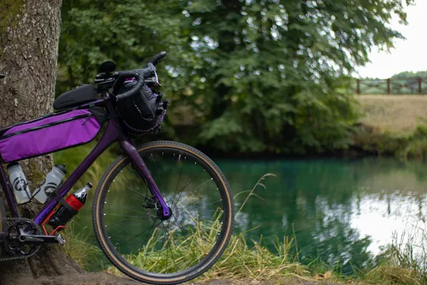 Hydration on the Down-Tube: The Mud-Free Water Strategy