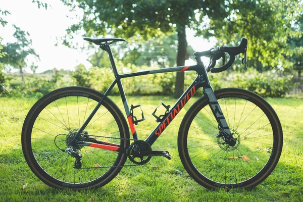 What Tyre Width and Pressure for a Loaded Gravel Bike?